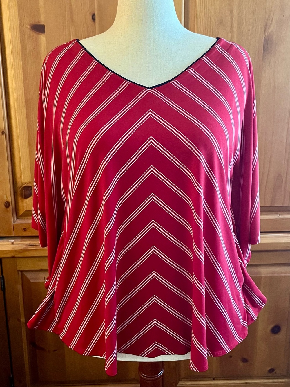 Susan Graver Red Striped Top with Blue at the neckline. Flowy Comfort, Large